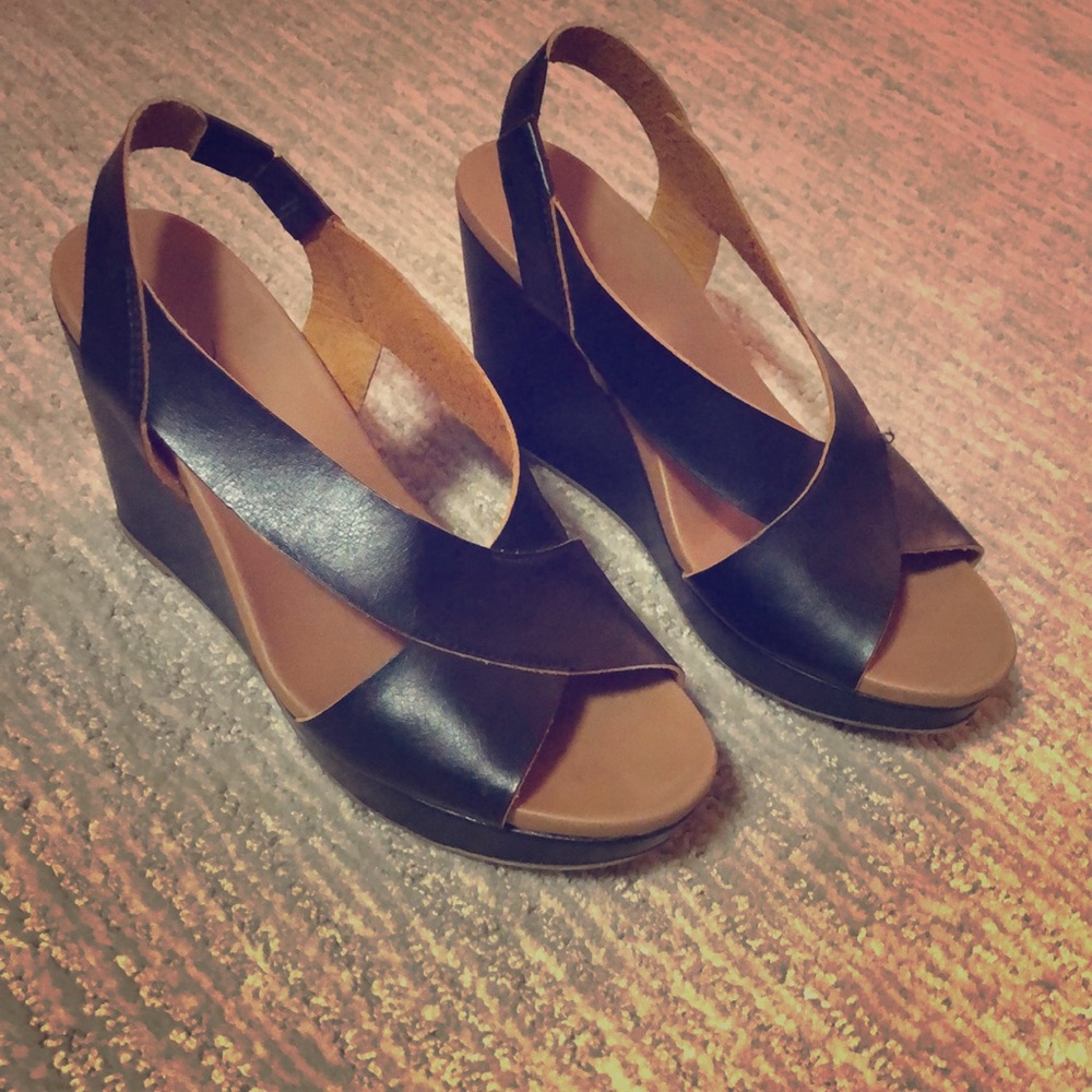 Black leather sandals